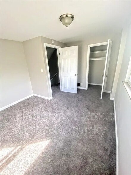 Building Photo - 3797 Walls St