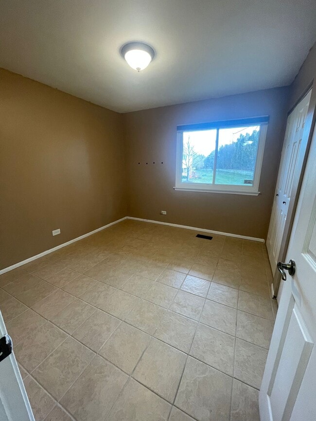 Building Photo - 1125 Auburn Ln