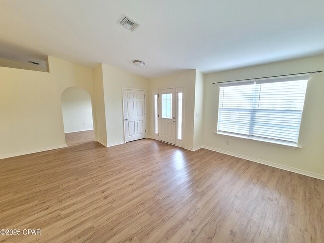 Building Photo - 3225 Azalea Cir