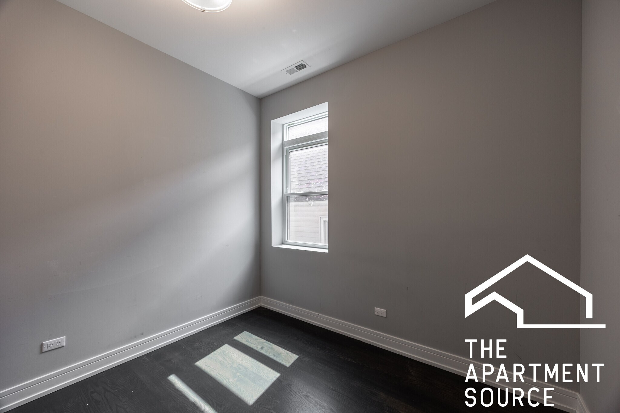 Building Photo - 3255 N Elston Ave