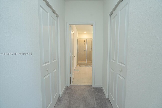 Building Photo - 139 NE 27th Terrace