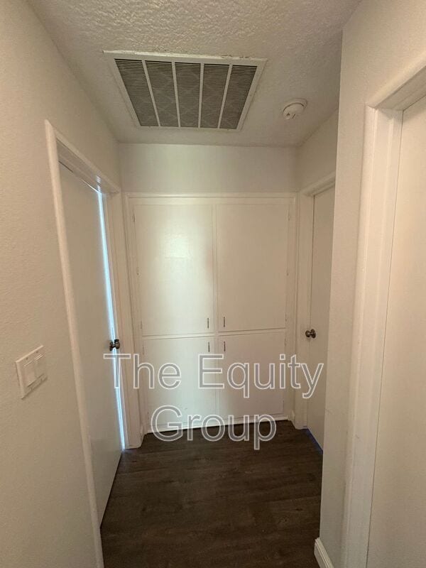 Building Photo - 473 W Deodar Ln