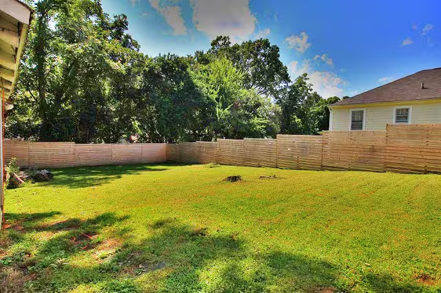 Building Photo - 211 W Geer St