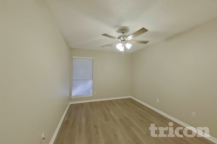 Building Photo - 2320 Shinnery Oak Dr