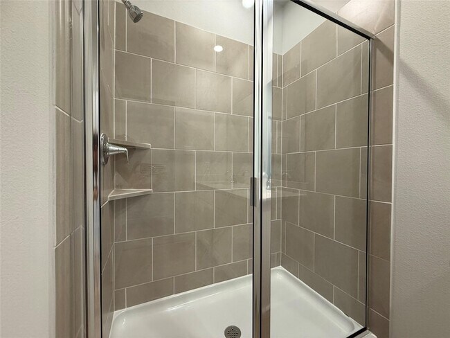 Building Photo - 3914 Flora Fld Dr