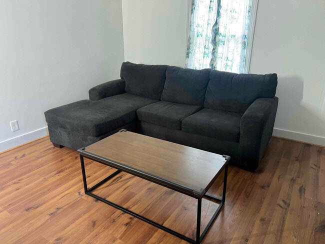 Building Photo - 315 Fetzner Rd