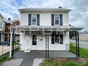Building Photo - 401 E Neff Ave