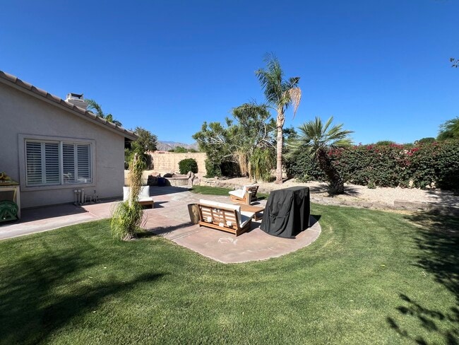 Building Photo - 78825 Zenith Way
