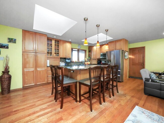 Building Photo - 8705 W 92nd Pl