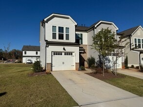 Building Photo - Exchange at 401