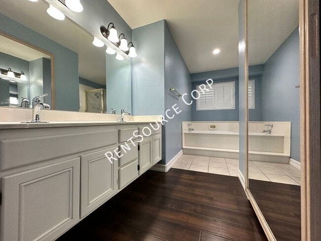 Building Photo - 25506 Paine Cir