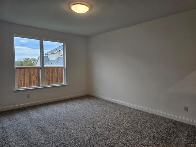 Building Photo - 629 Verona Dr