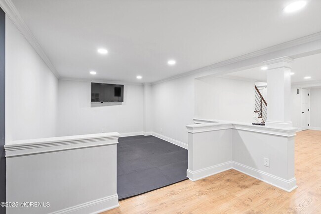 Building Photo - 20 Rustic Terrace