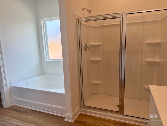 Building Photo - 384 Parkerman Ave