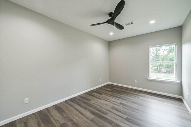 Building Photo - 3007 Bringhurst St