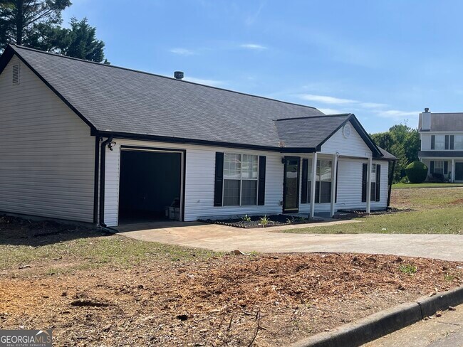 Building Photo - 320 Willow Springs Dr