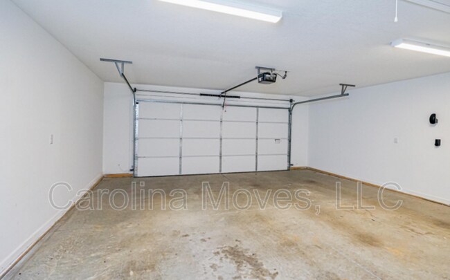 Building Photo - 249 Lockeland Park Dr
