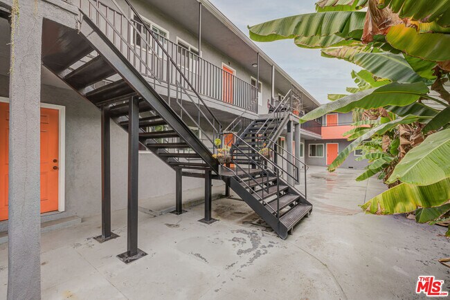 Building Photo - 4309 W Adams Blvd