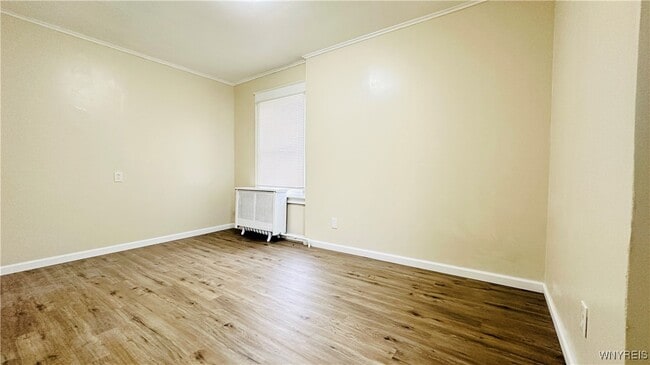 Building Photo - 701 Cedar Ave