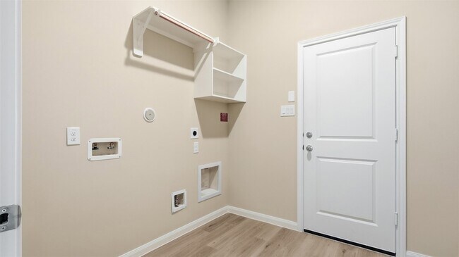 Building Photo - 3918 Sugardale St