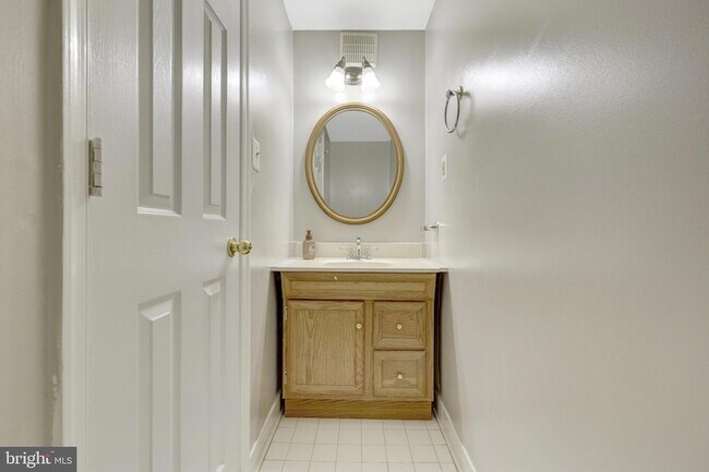 Building Photo - 2219 Cedar Mill Ct