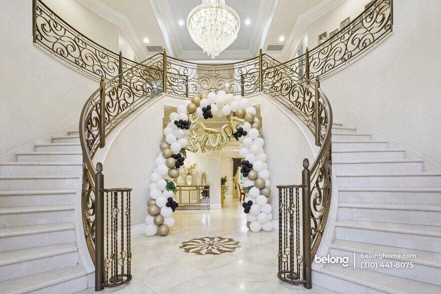 Building Photo - 5344 Leghorn Ave