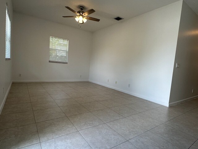Building Photo - 1731 Lavue Ave