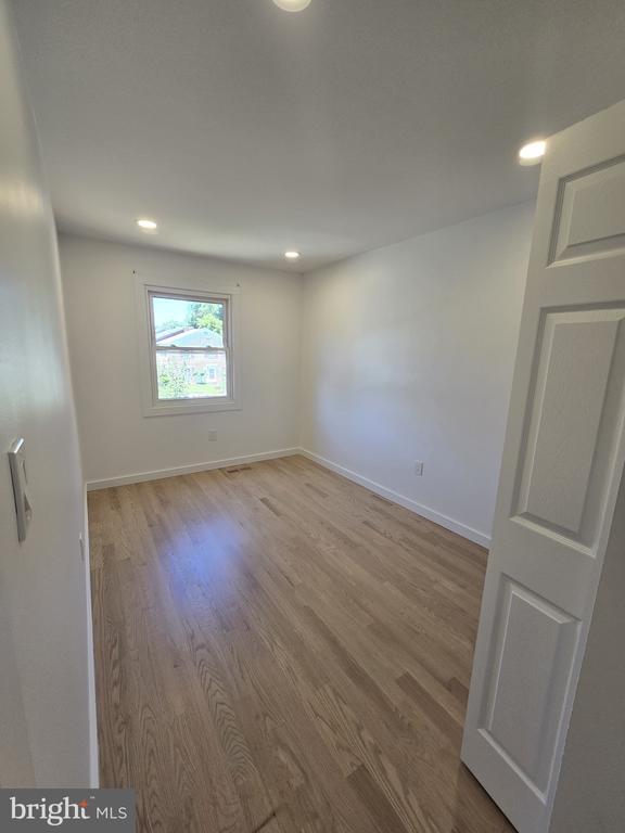 Building Photo - 8760 Stoneridge Dr