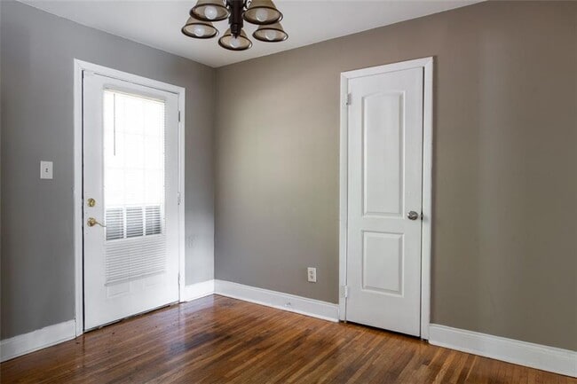 Building Photo - 2833 Cardo Dr NW