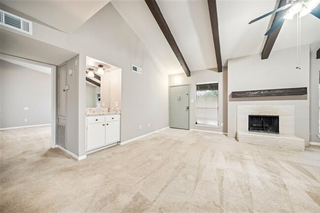 Building Photo - 5711 Sugar Hill Dr