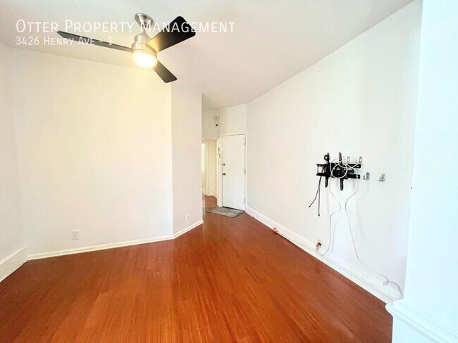 Building Photo - 3426 Henry Ave