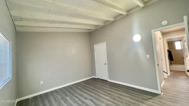 Building Photo - 45519 Cedar Ave