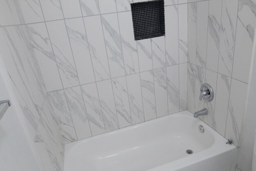 Building Photo - 3247 W Century Blvd