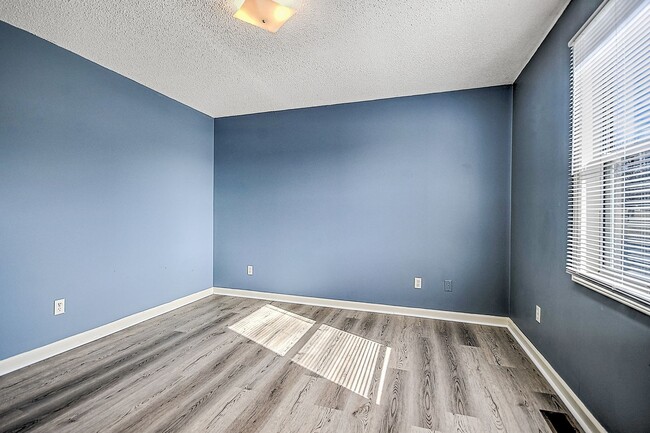 Building Photo - 360 Britton Ave