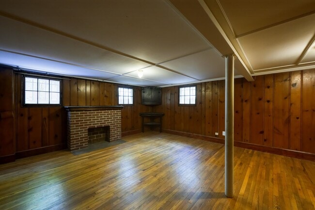 Building Photo - Charming & Spacious Colonial in N Cleveland Park w/Park-Like Rear Garden & Detached Garage