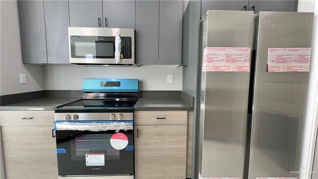 Building Photo - 21 Northwestern Ave