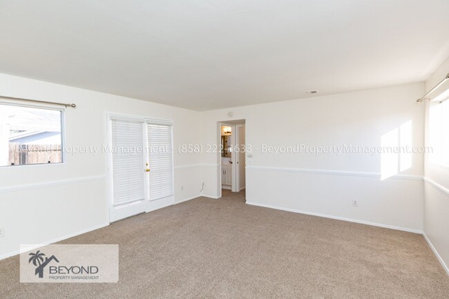 Building Photo - ***RECENTLY UPGRADED***3BED 2 BATH***ATTAC...