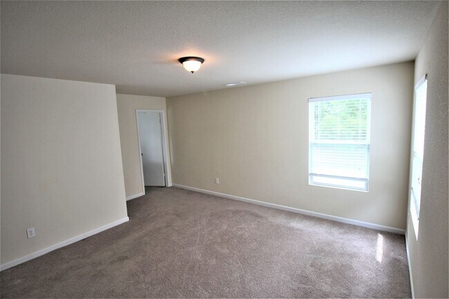 Building Photo - Available For Immediate Move-In!