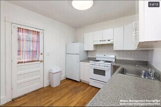 Building Photo - 40 Montfern Ave