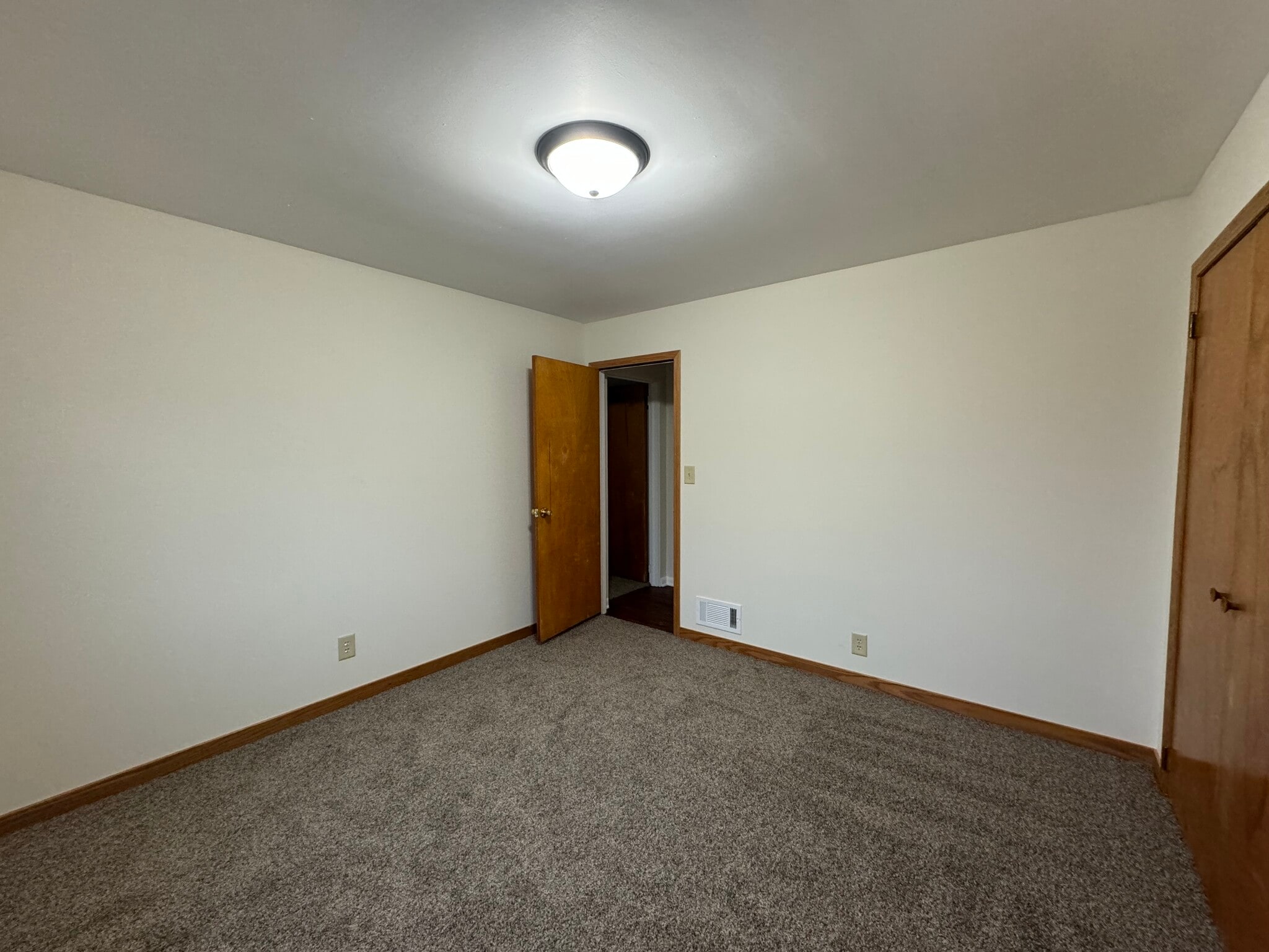 Building Photo - 2512 Henry Ave