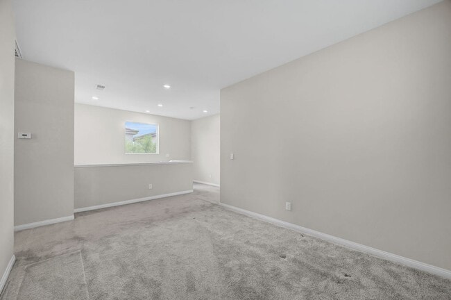 Building Photo - Summerlin gated community 4 bedroom 3 baths