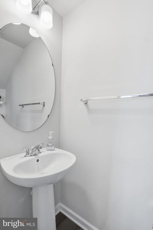 Building Photo - 10501 John Glenn St