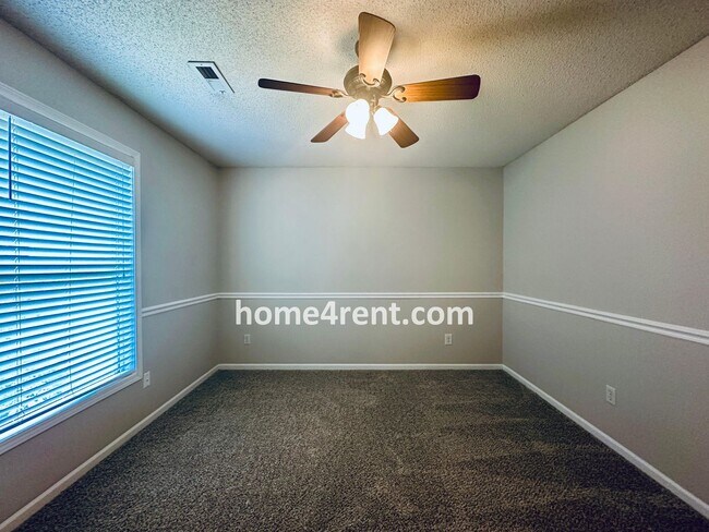 Building Photo - A Fantastic Four Bedroom, Olathe Home w/ N...
