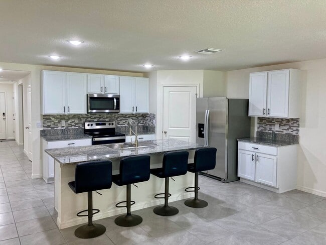 Building Photo - The Fairways Golf Course Home