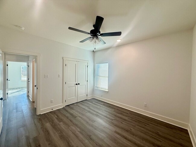 Building Photo - 4005 Doler Cv