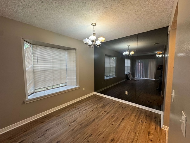 Building Photo - 2004 Greenpoint Dr