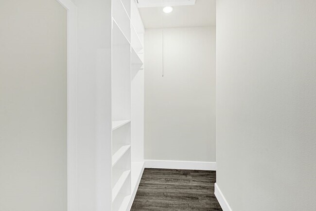 Building Photo - 6719 St Augustine St