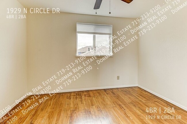 Building Photo - 1929 N Circle Dr