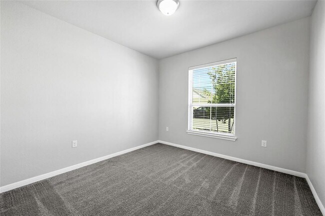 Building Photo - 821 Fortrose Ter