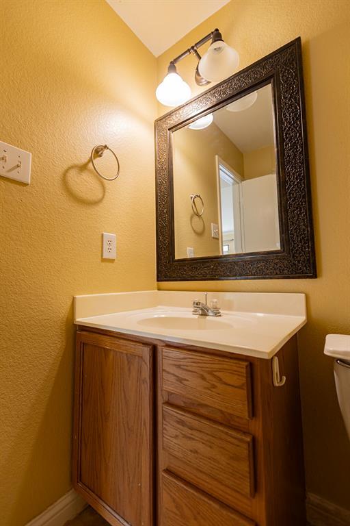 Building Photo - 211 Rim Rock Dr